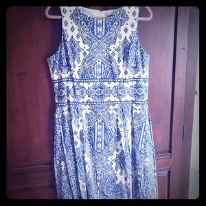Pretty blue and white sleeveless dress